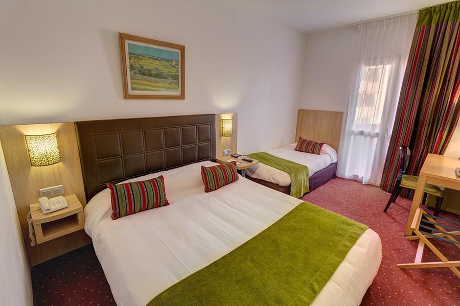 Atrium Centre Hotel 3*