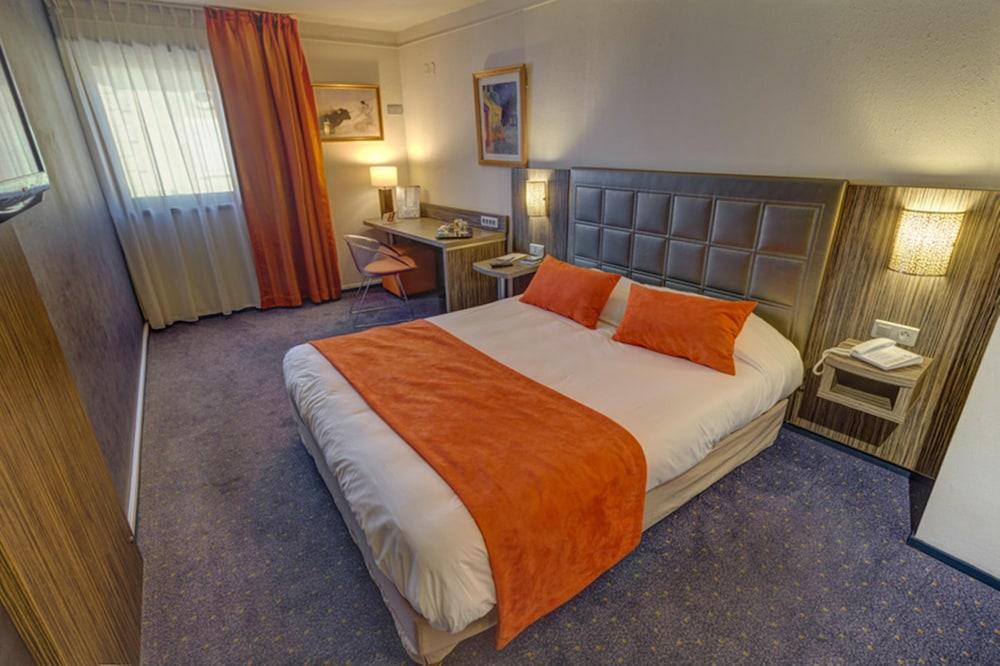 Atrium Centre Hotel