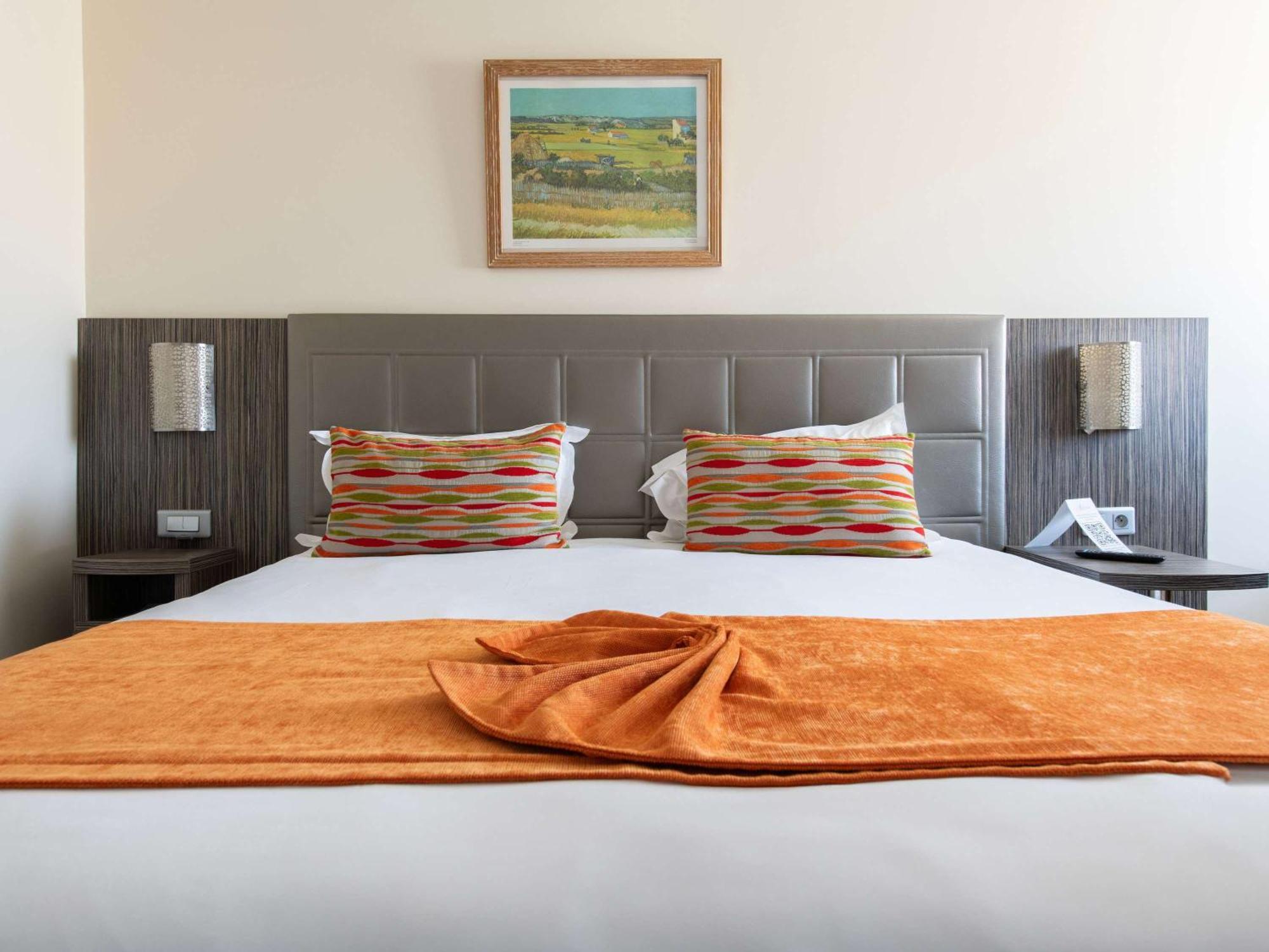 Atrium Centre 3*