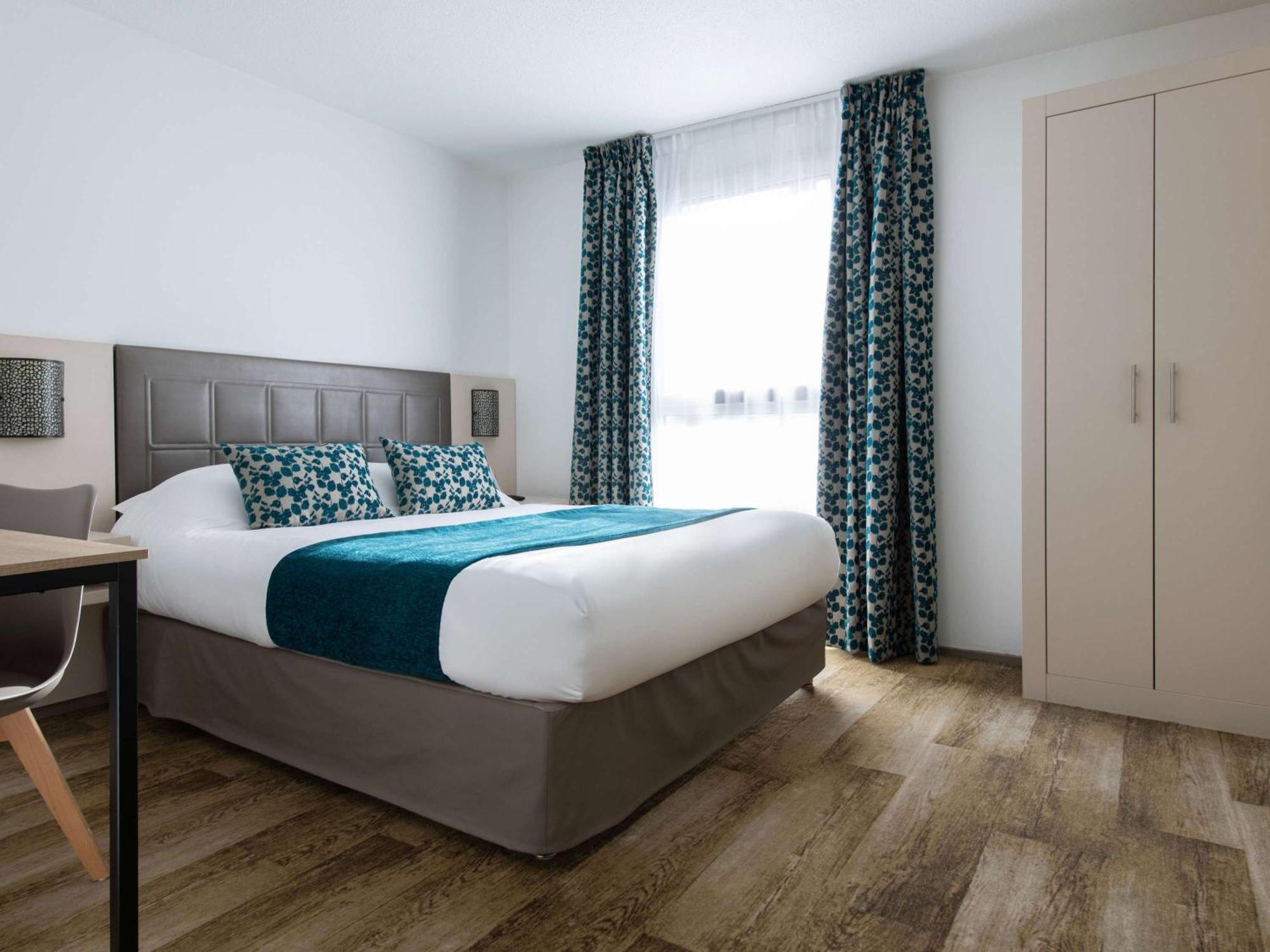 Atrium Centre 3*