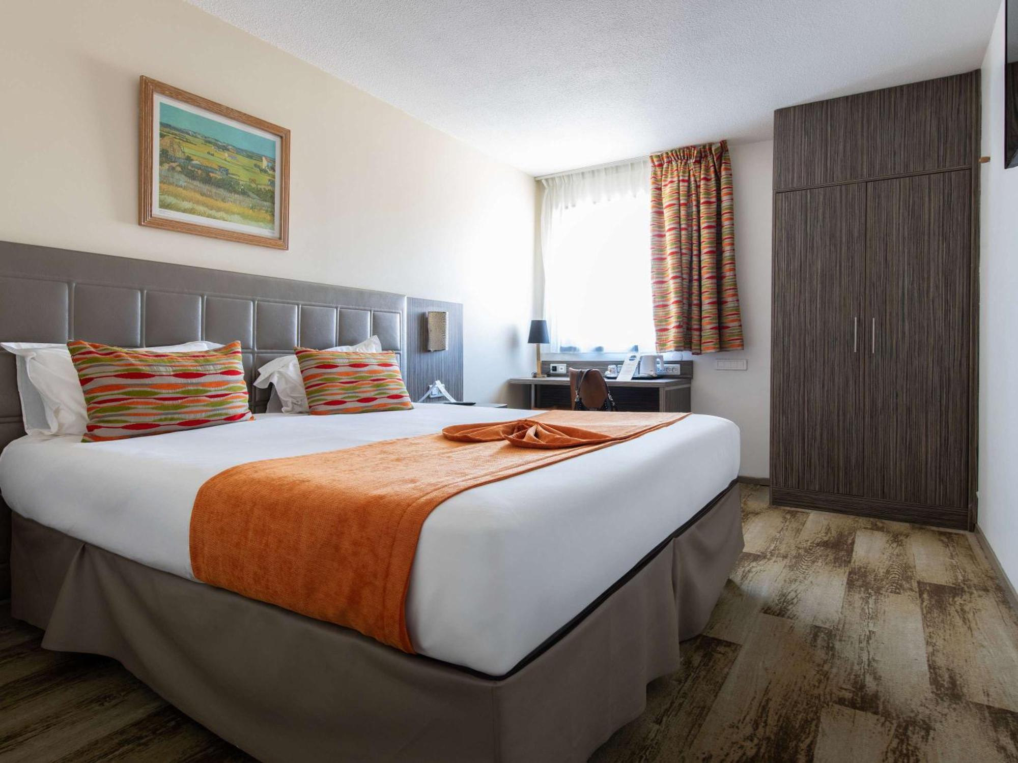 Atrium Centre 3* Arles